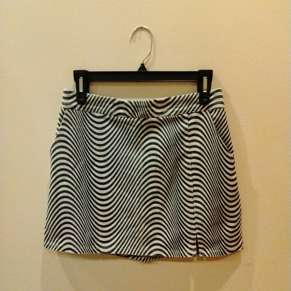 Funky Wave patterned skirt